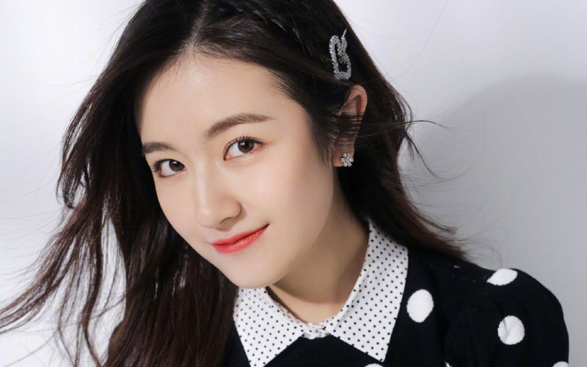 开云入口-新加坡队赛制剖析：如何优化团队结构应对复杂赛制，新加坡队员