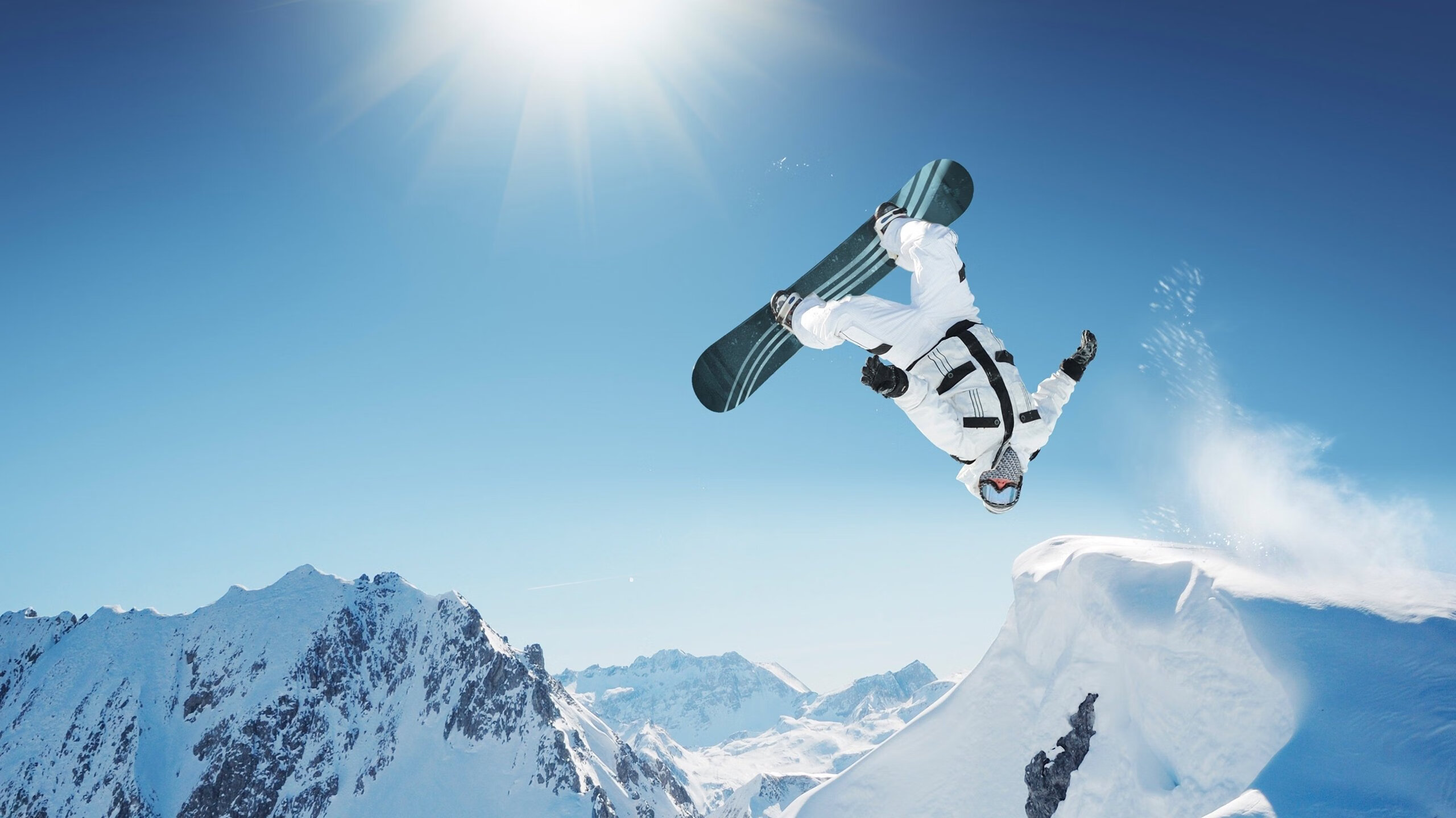 一人统治比赛，一人之下比赛谁赢了